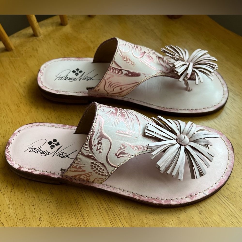 Patricia Nash Pink Floral Embossed Leather Slide Sz 6 NWOT Original Box